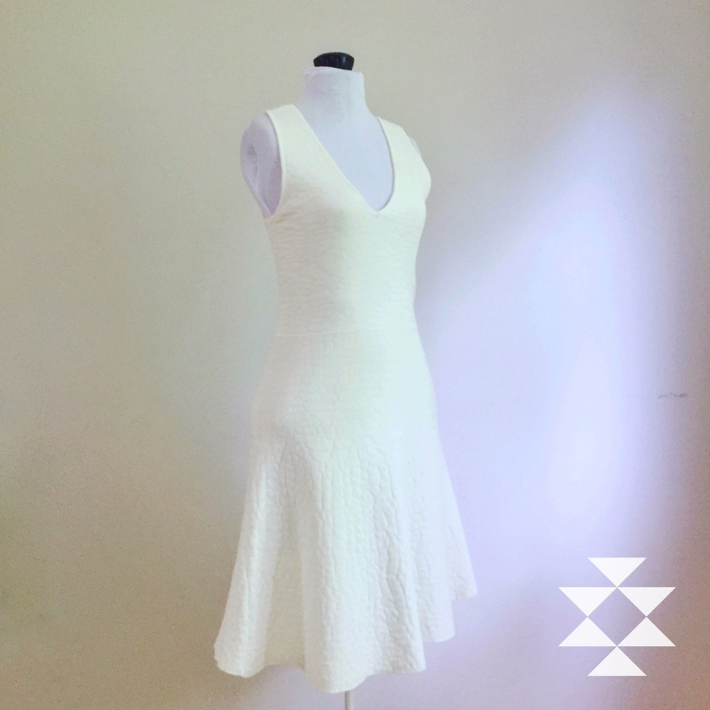 Cine Off White Embossed Dress Sz SP
